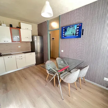 Egles Arena Apartament *